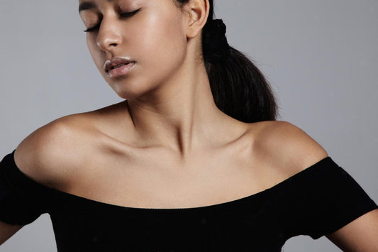 4 Signs of Neck Ageing And What To Do